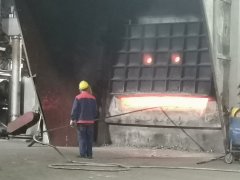 鑫佳盛鋁業(yè)完善的配備，為鋁型材專業(yè)定制保駕